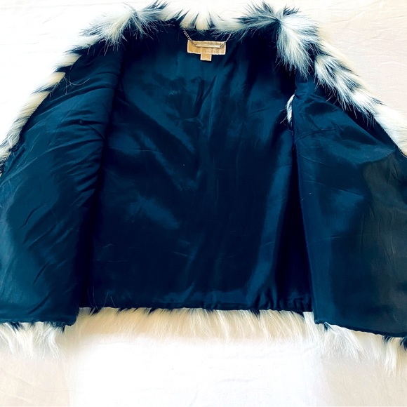 Michael Kors Black and White Faux Fur Vest Size Large - Picture 4 of 5